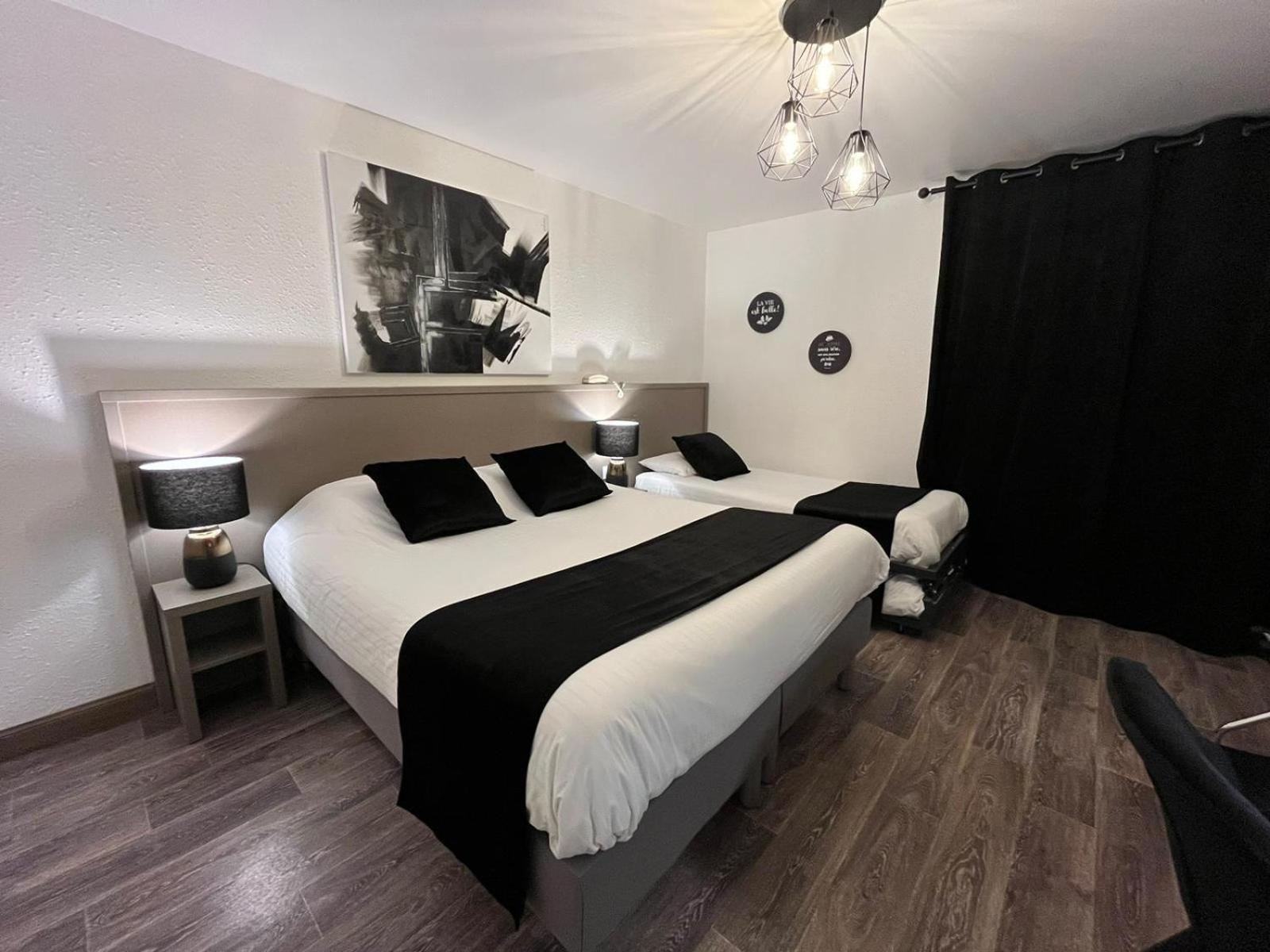 Cit'Hotel Le Cheval Blanc Cognac Centre ภายนอก รูปภาพ