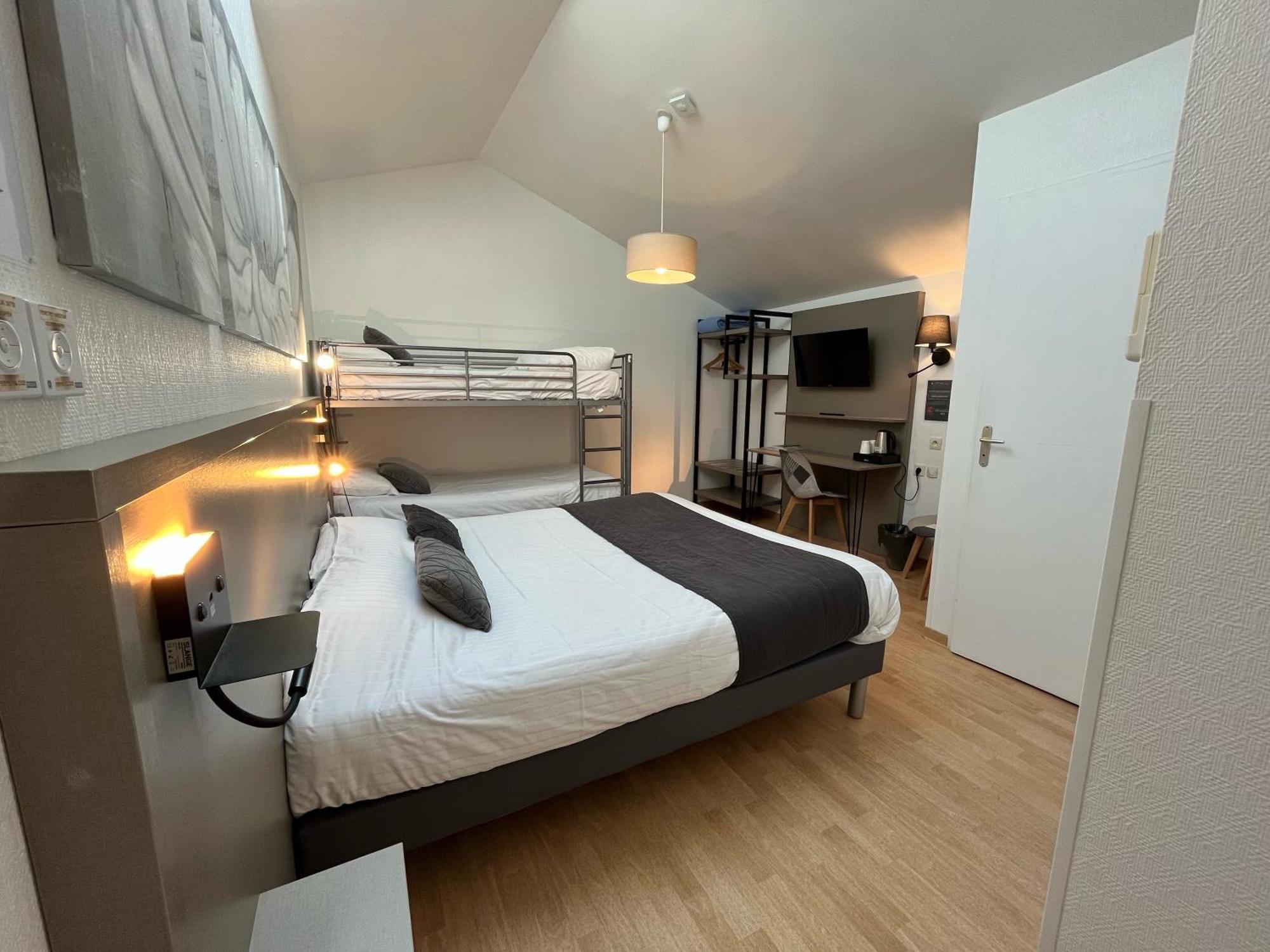 Cit'Hotel Le Cheval Blanc Cognac Centre ภายนอก รูปภาพ